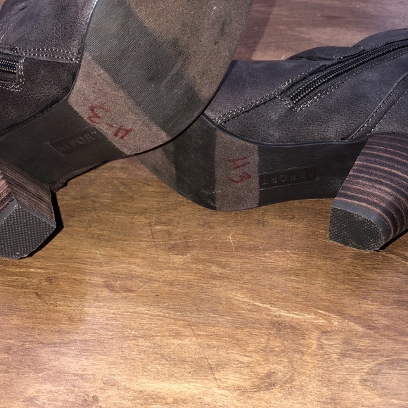 Report size 7 fun Victorian heeled buckle booties - Picture 7 of 7